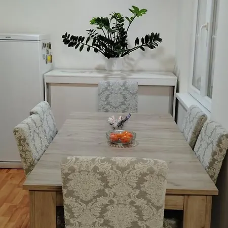 Appartement Orhideja *